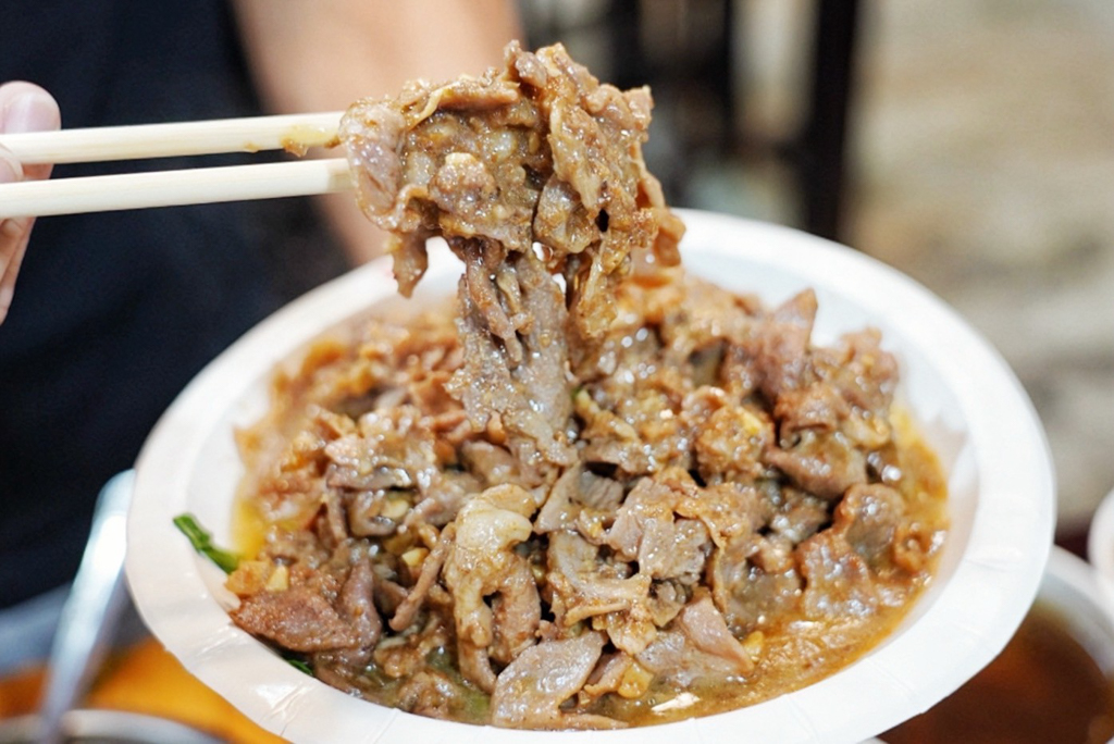 六小福林記炒羊肉