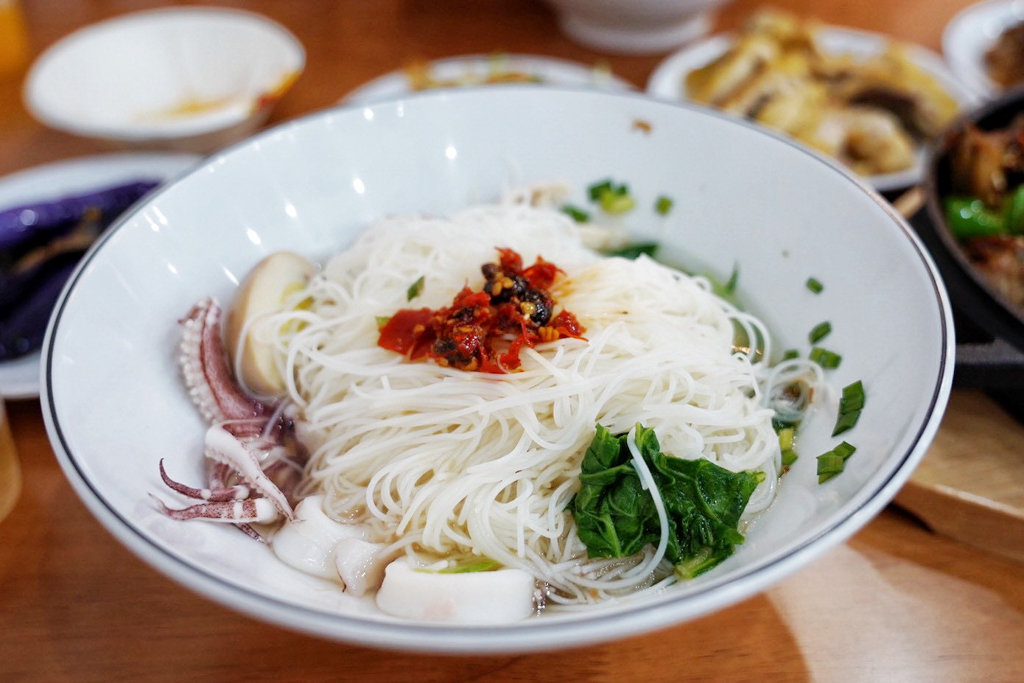 金小蔥 雞湯米粉