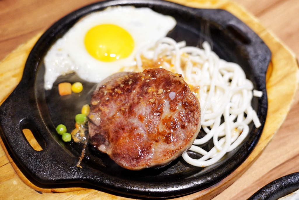艾佳牛排館
