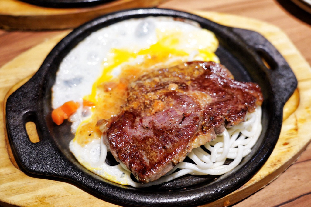 艾佳牛排館
