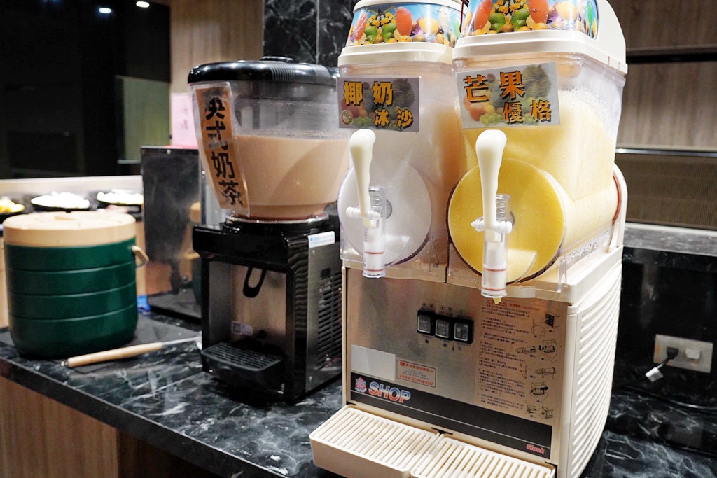 艾佳牛排館