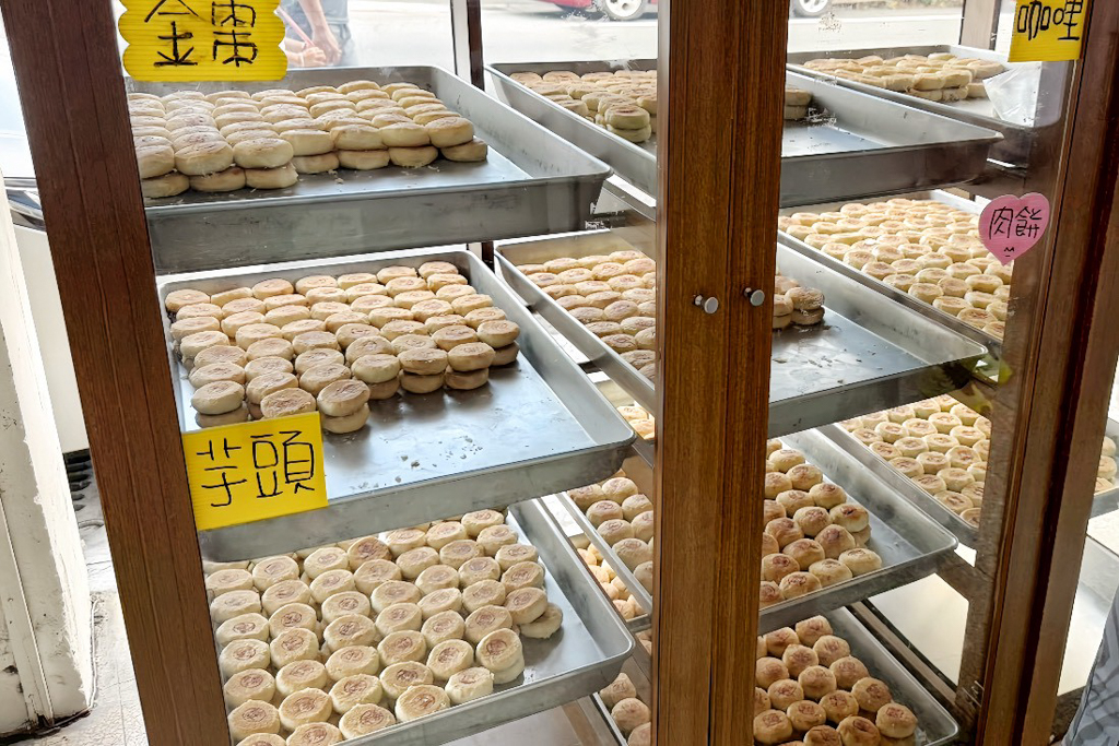 長房老元香牛舌餅