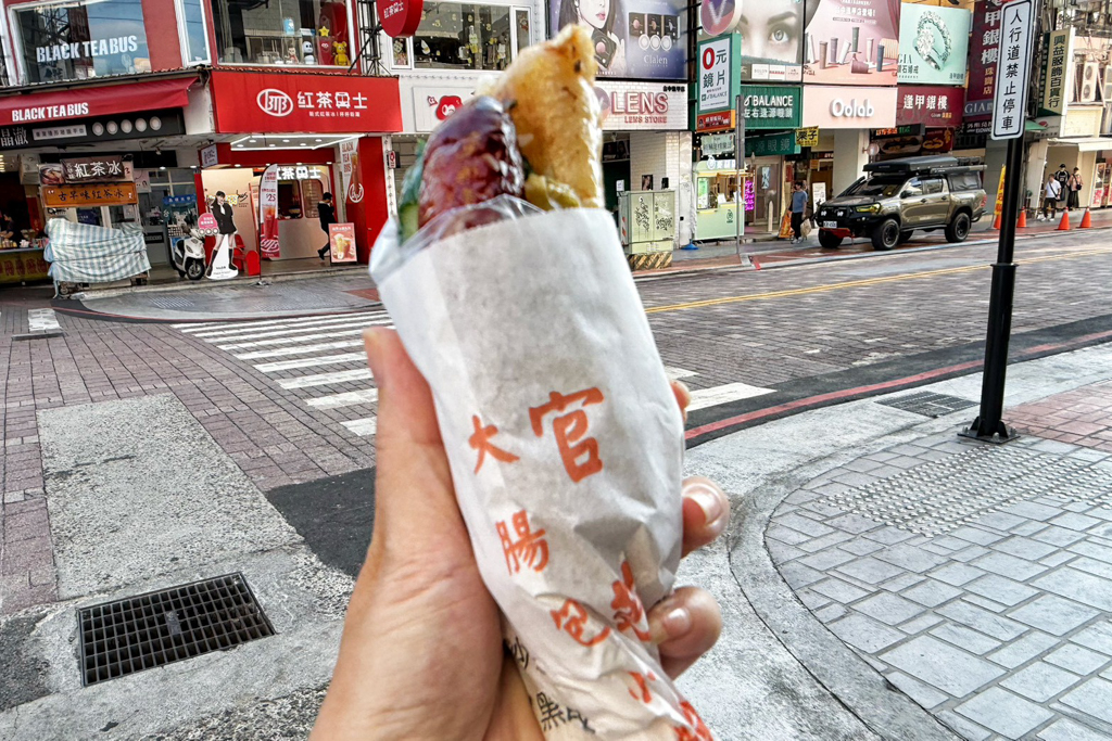 官芝霖大腸包小腸