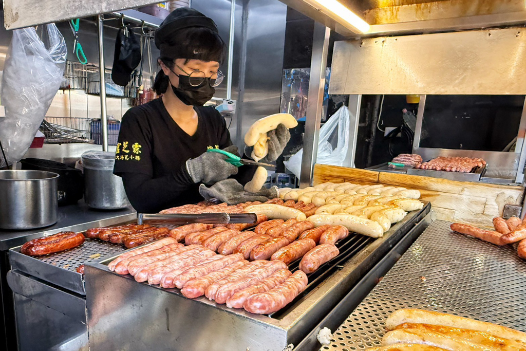 官芝霖大腸包小腸