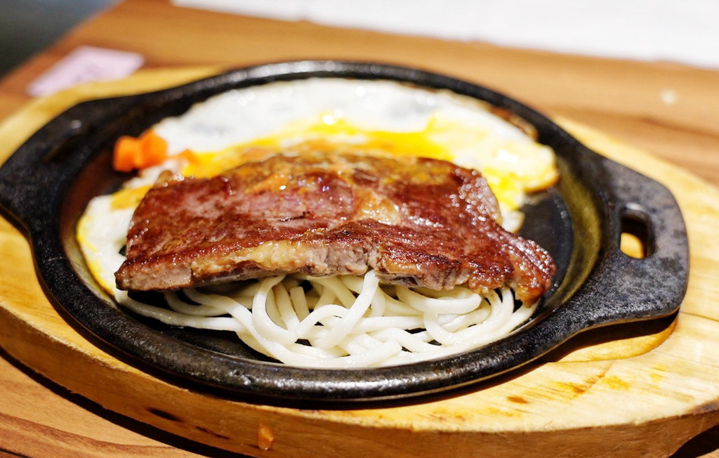 艾佳牛排館