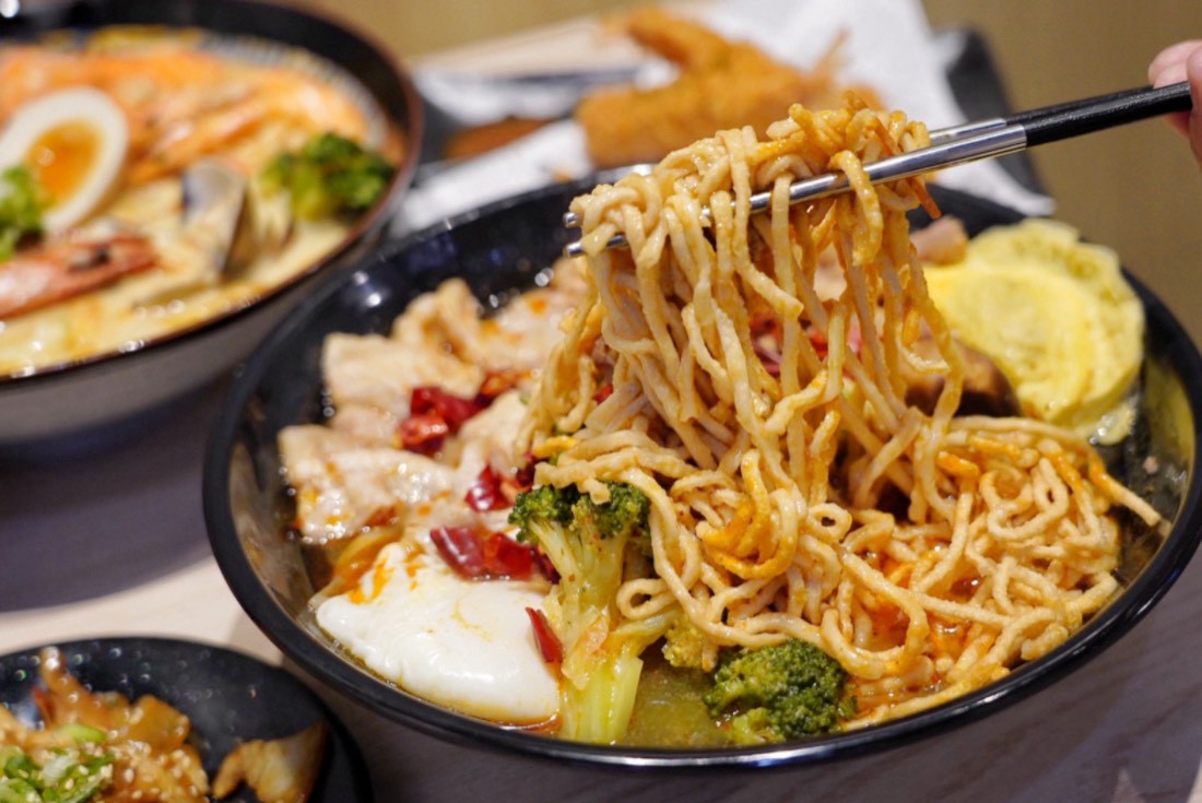 二春外鍋燒專賣店