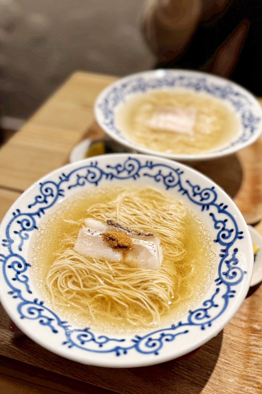 豚そば 月や