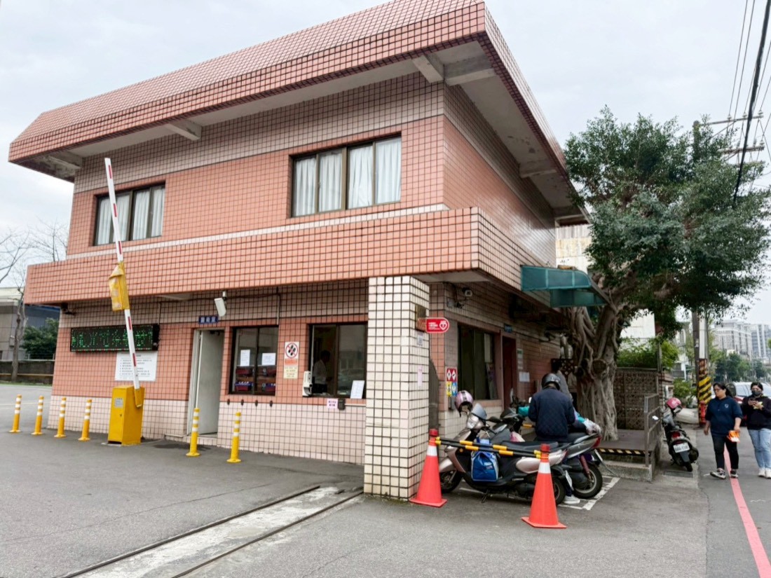 宏亞食品工廠