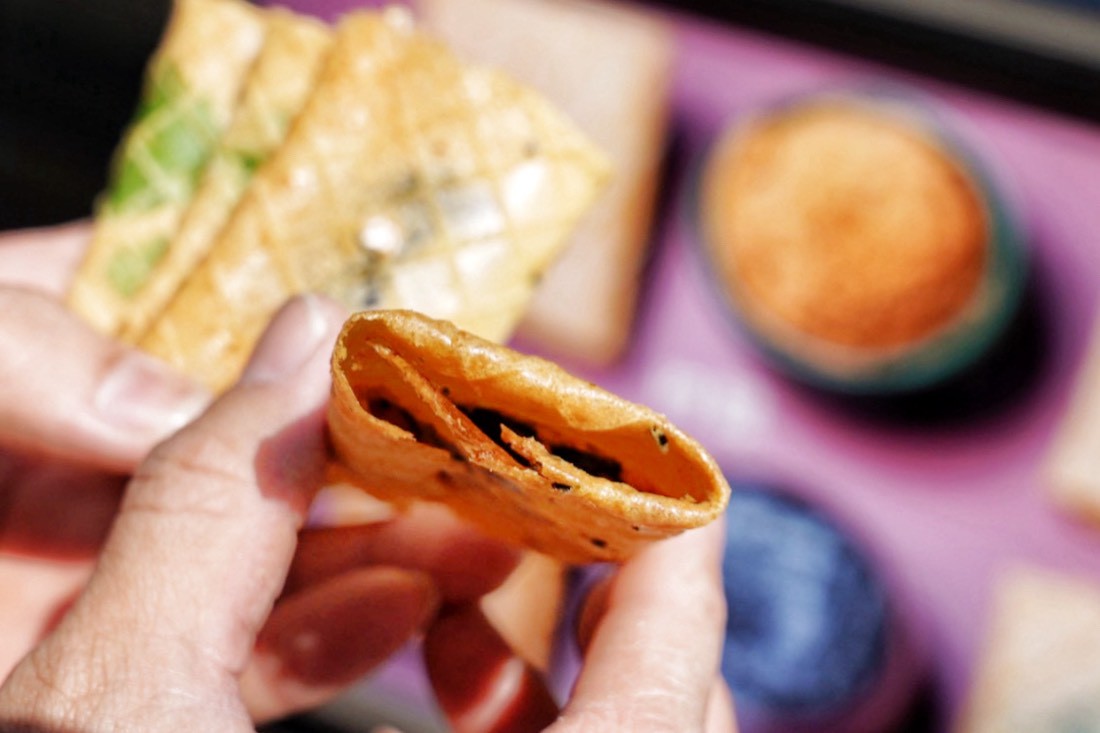賀康(海王子)手作碳烤夾心酥