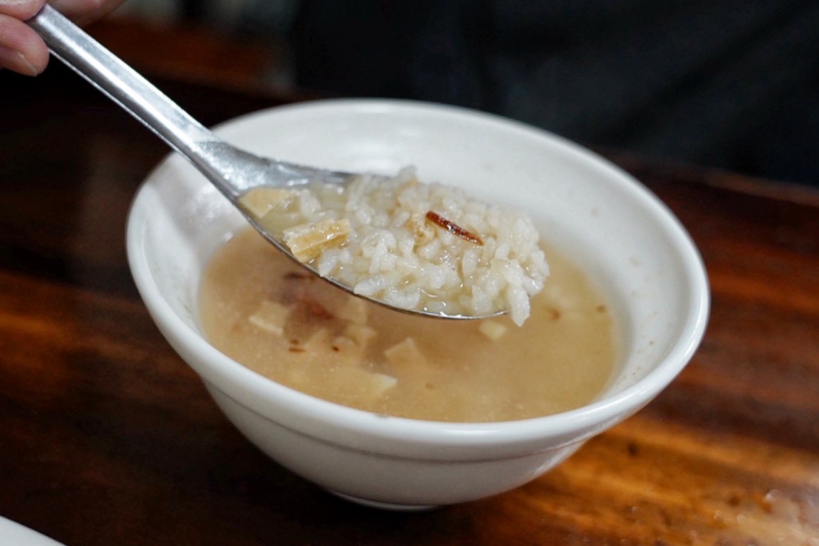 周記肉粥店