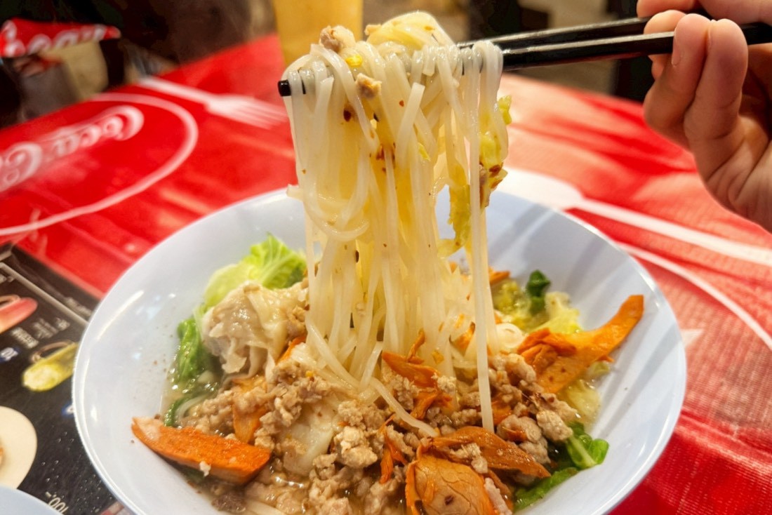 阿德泰式叉燒麵