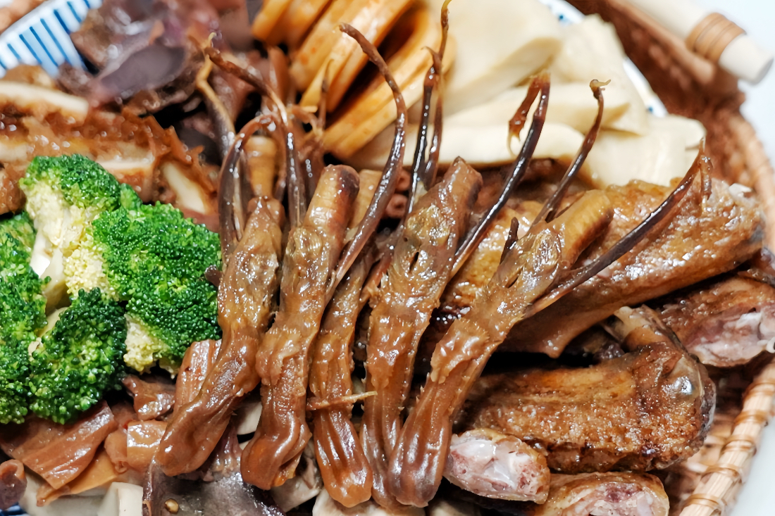 追蕾醬香黑鴨滷味