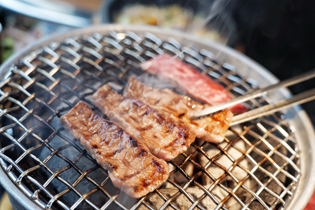 月見里山 炭火燒肉
