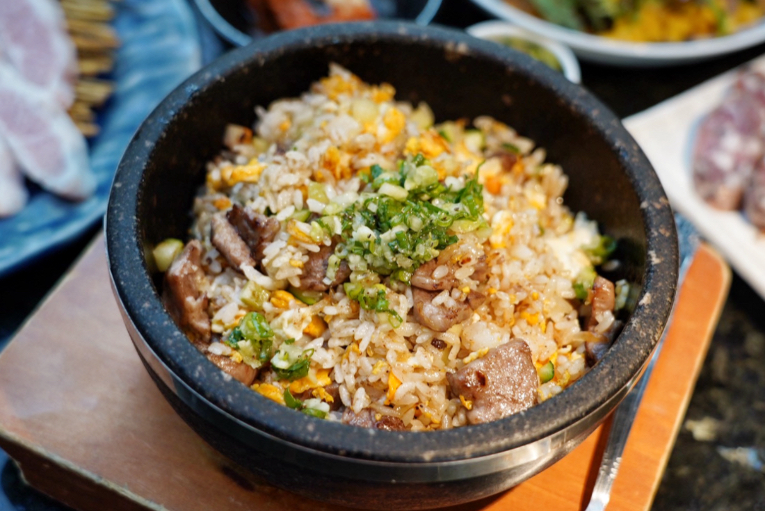 月見里山 炭火燒肉