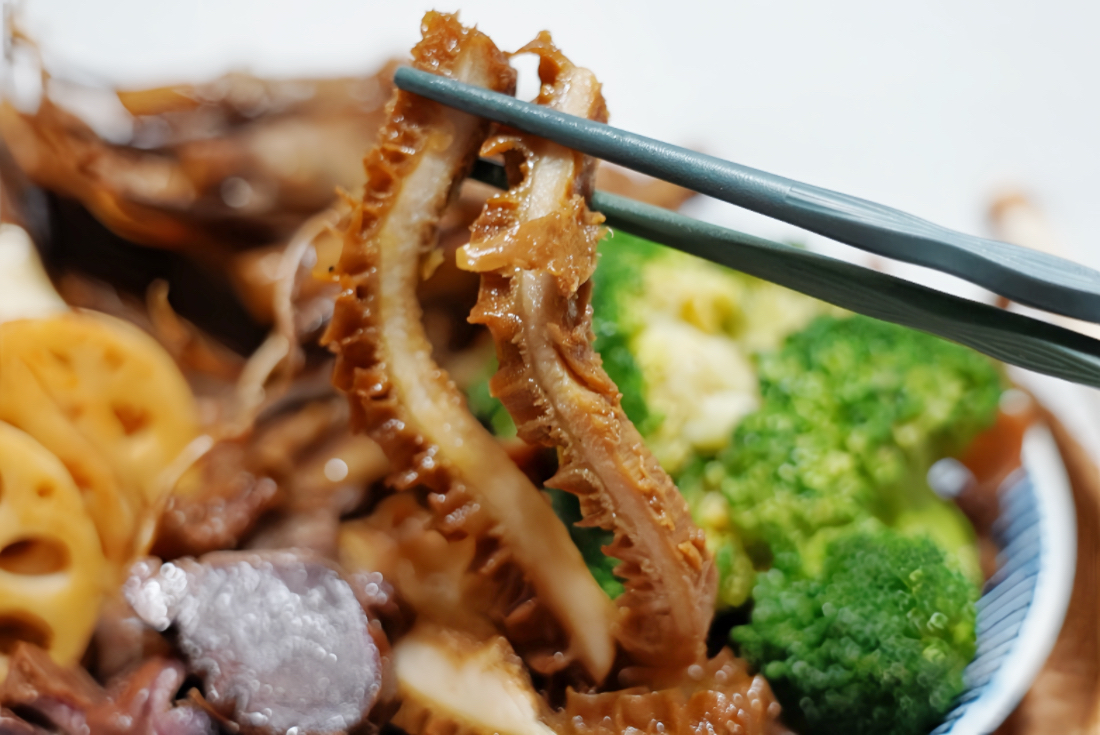 追蕾醬香黑鴨滷味