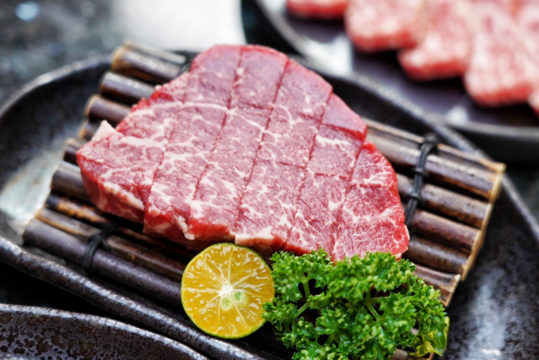 月見里山 炭火燒肉