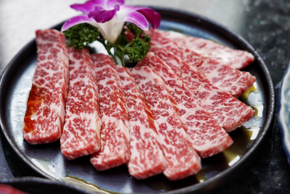 月見里山 炭火燒肉