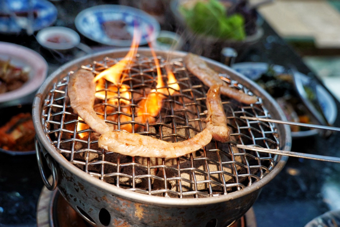 月見里山 炭火燒肉