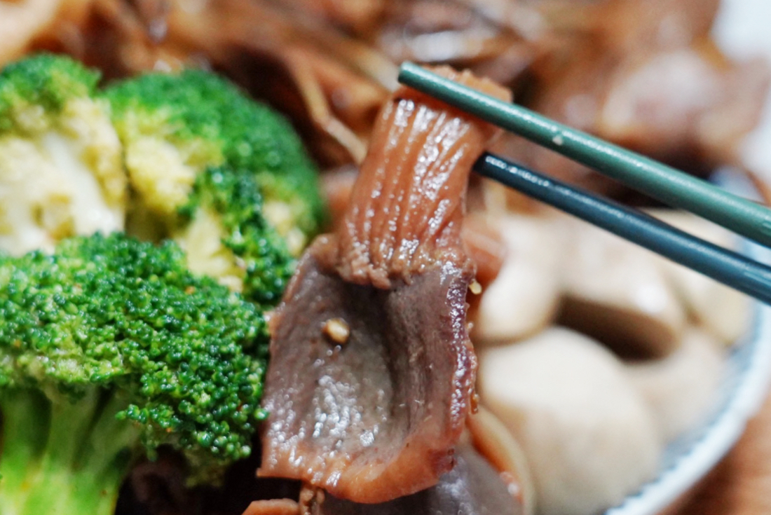 追蕾醬香黑鴨滷味