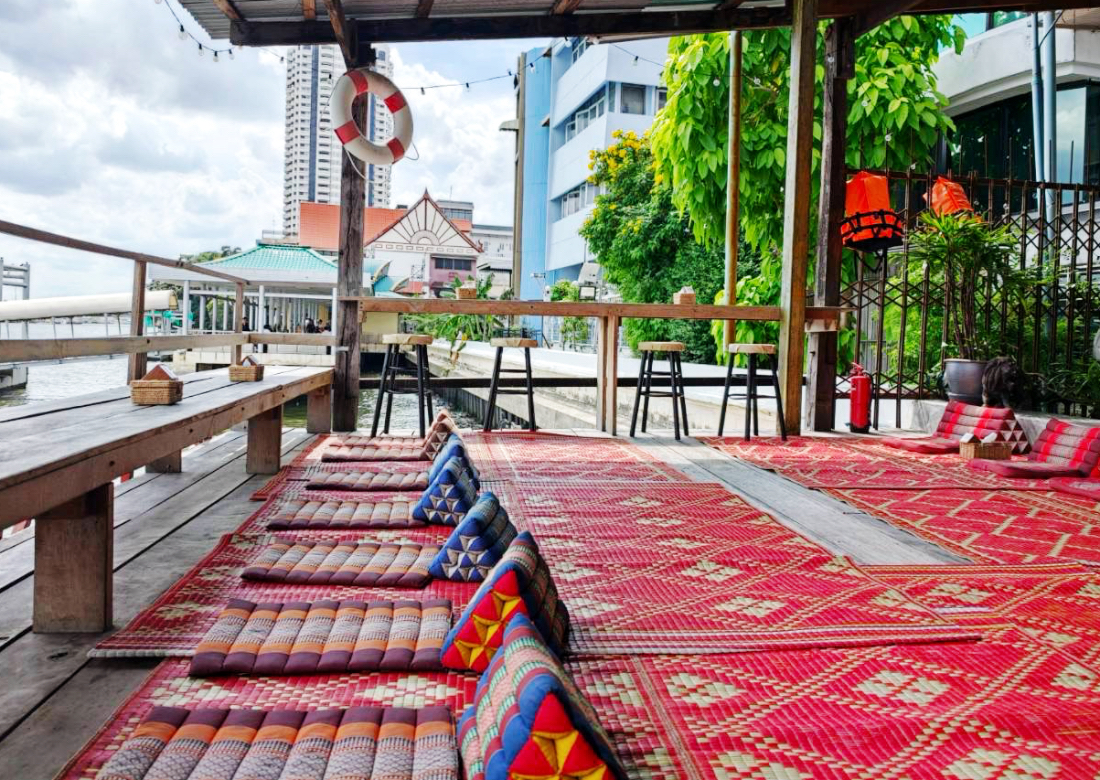 Baan Rim Naam Songwat 