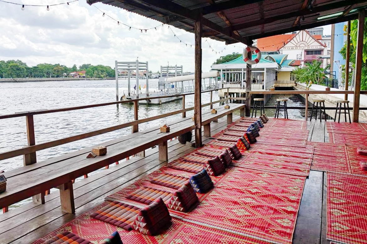 Baan Rim Naam Songwat 