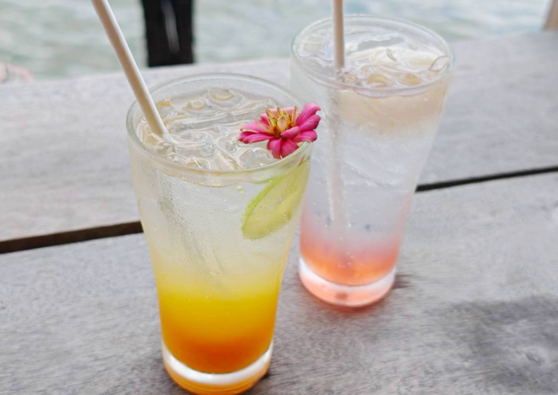 Baan Rim Naam Songwat 