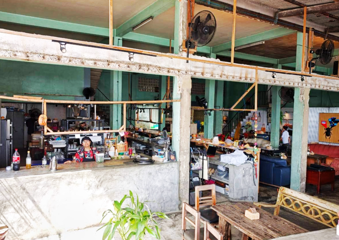 Baan Rim Naam Songwat 