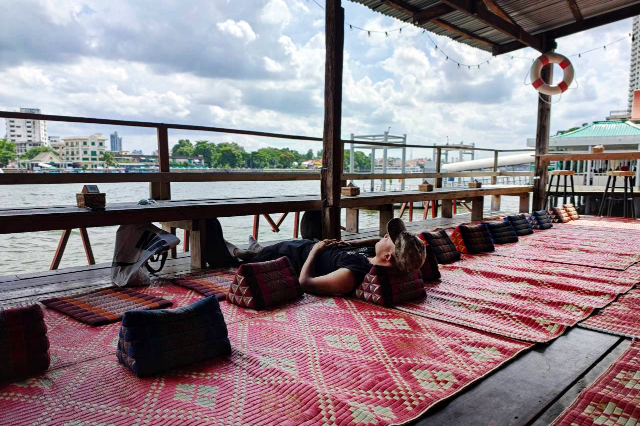 Baan Rim Naam Songwat 