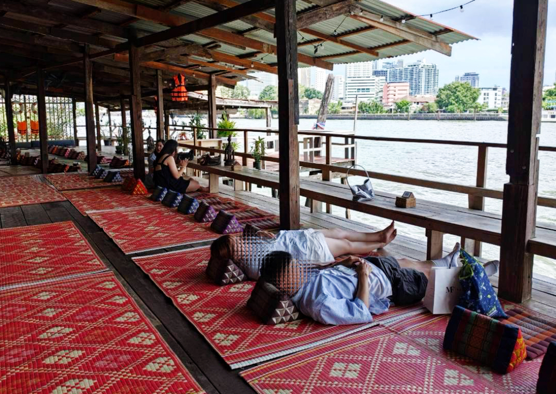 Baan Rim Naam Songwat 