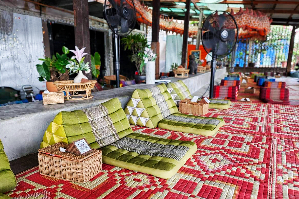Baan Rim Naam Songwat 